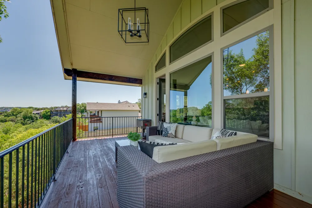 433 Venture Boulevard S Point Venture, TX 78645