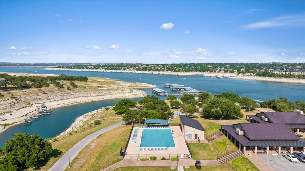 433 Venture Boulevard S Point Venture, TX 78645