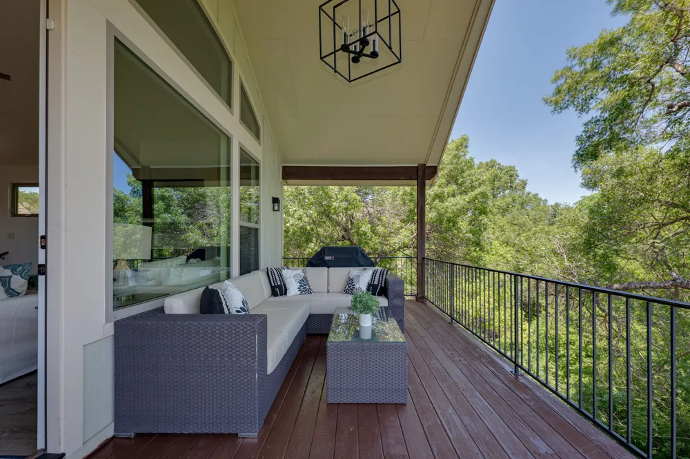 433 Venture Boulevard S Point Venture, TX 78645