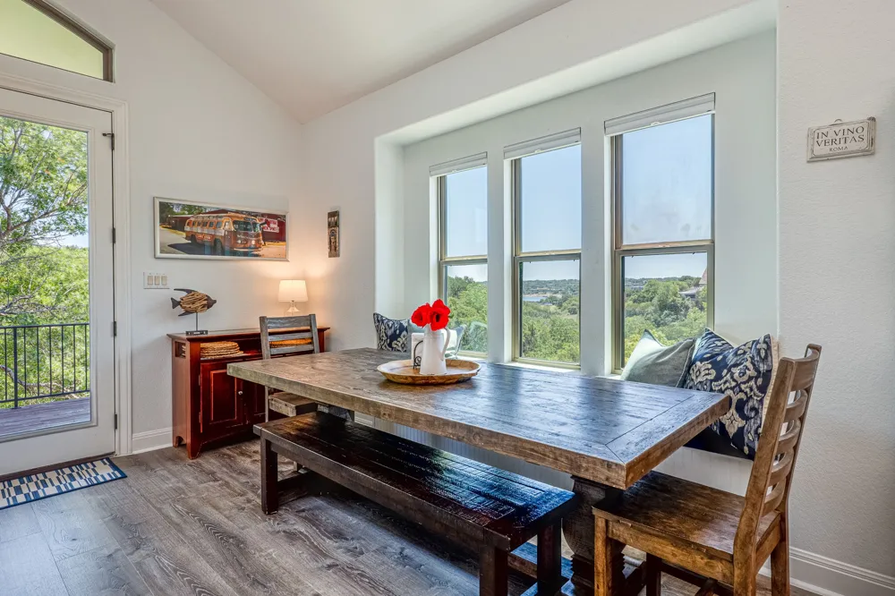433 Venture Boulevard S Point Venture, TX 78645