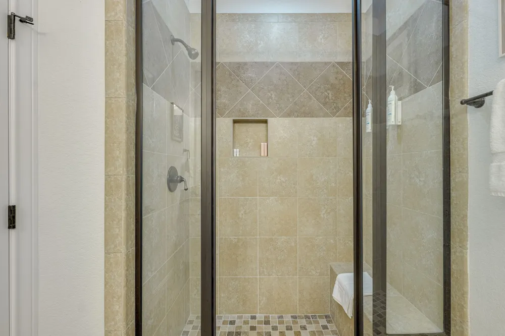 433 Venture Boulevard S Point Venture, TX 78645