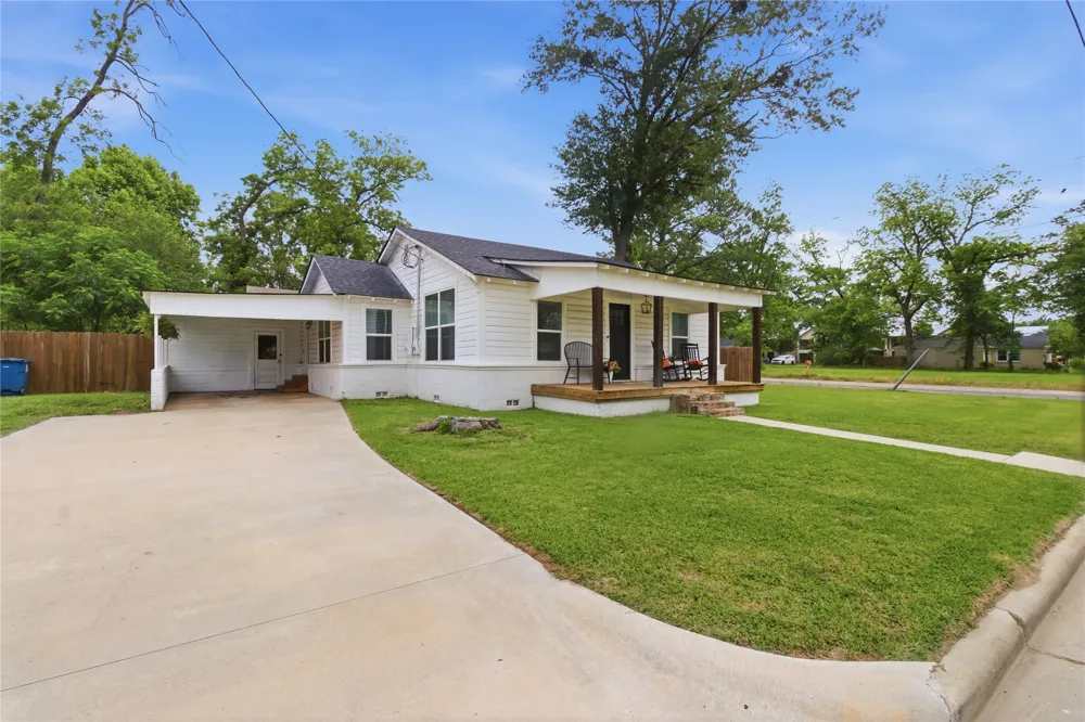 307 Locust Street Winnsboro, TX 75494