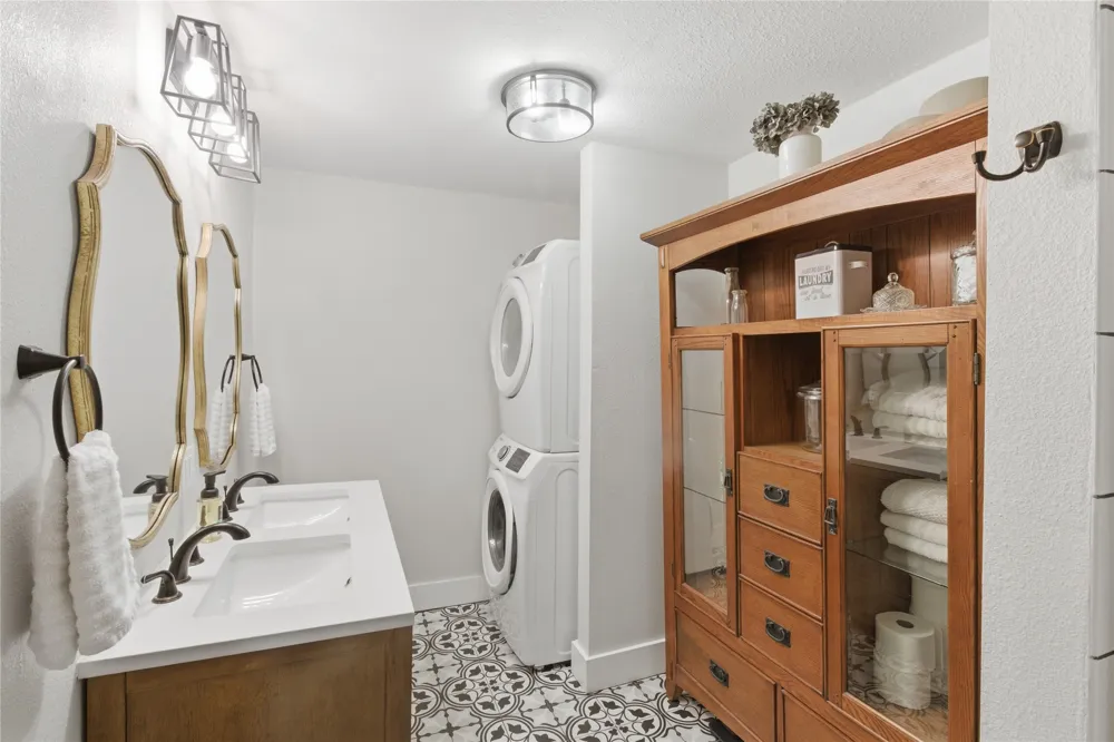 307 Locust Street Winnsboro, TX 75494