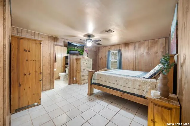 1081 County Road 773 Devine, TX 78016