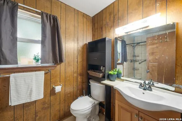 1081 County Road 773 Devine, TX 78016