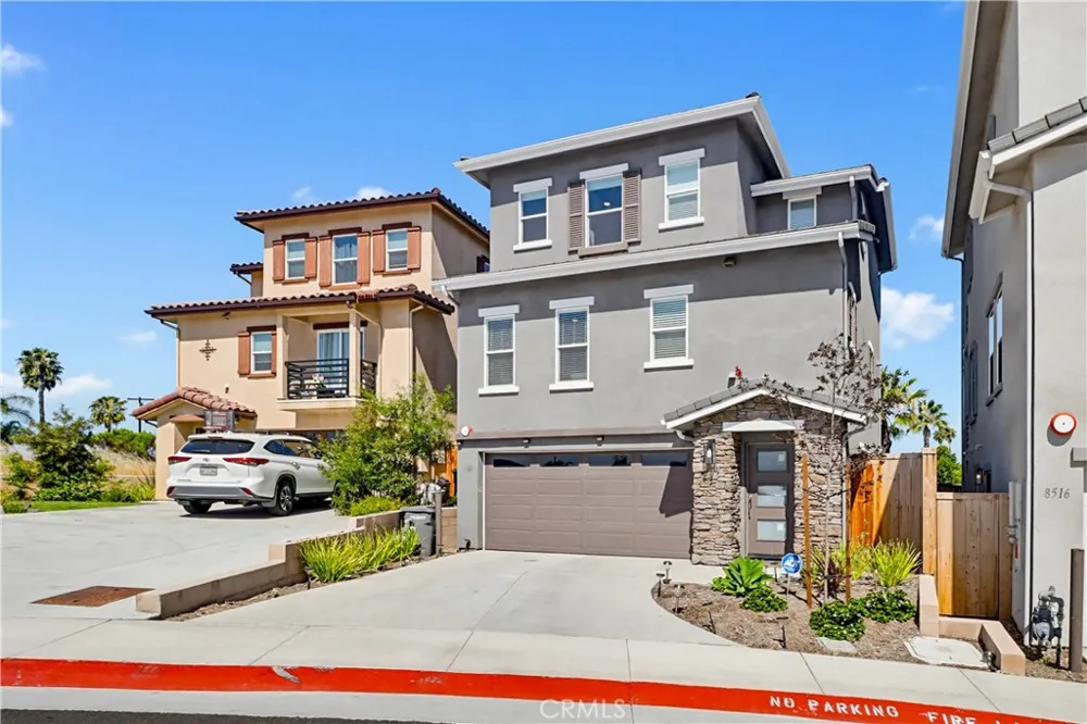 8508 Vista Azul Lemon Grove, CA 91945