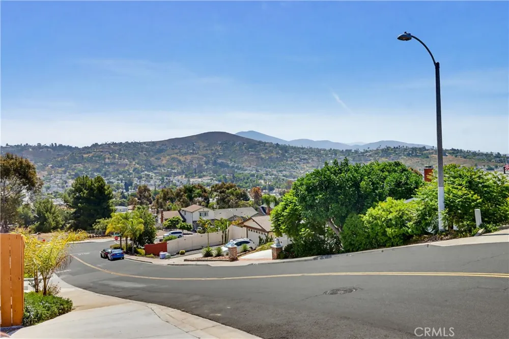 8508 Vista Azul Lemon Grove, CA 91945
