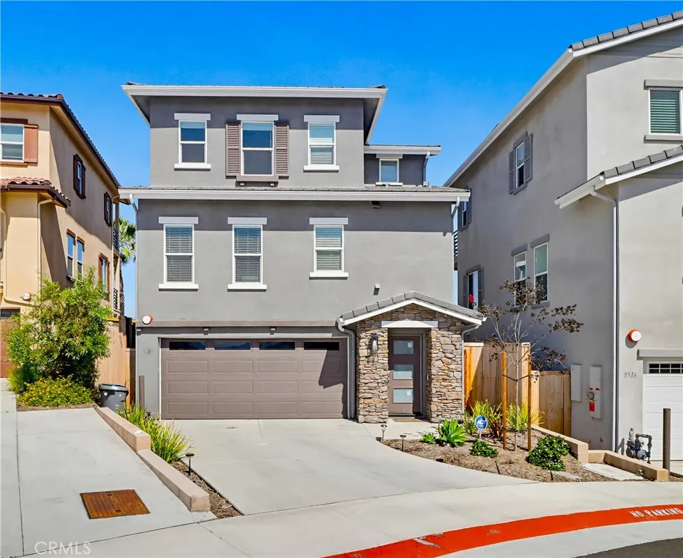 8508 Vista Azul Lemon Grove, CA 91945
