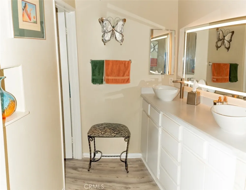 33634 Emerson #B Temecula, CA 92592