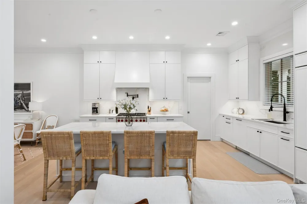 17 Happy Lane Westhampton Beach, NY 11978
