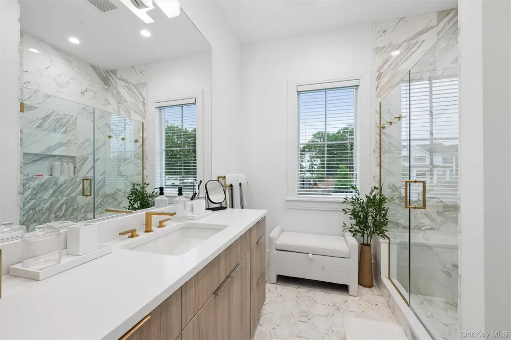 17 Happy Lane Westhampton Beach, NY 11978