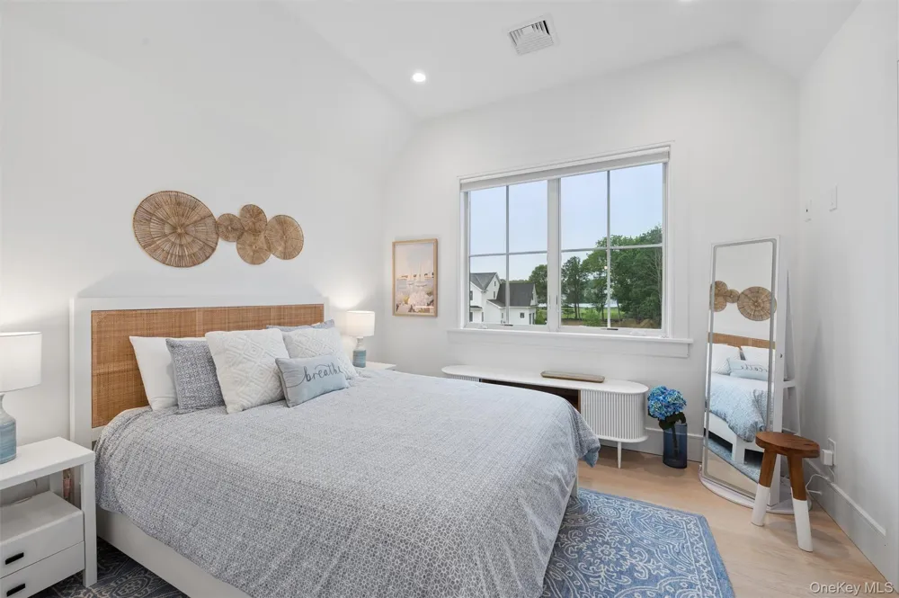 17 Happy Lane Westhampton Beach, NY 11978