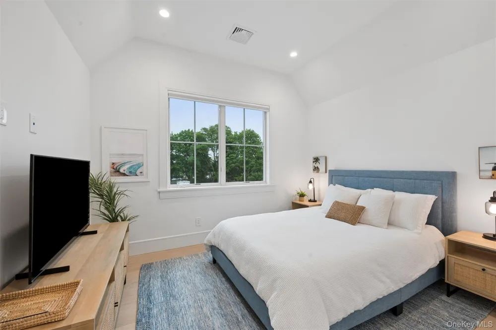 17 Happy Lane Westhampton Beach, NY 11978