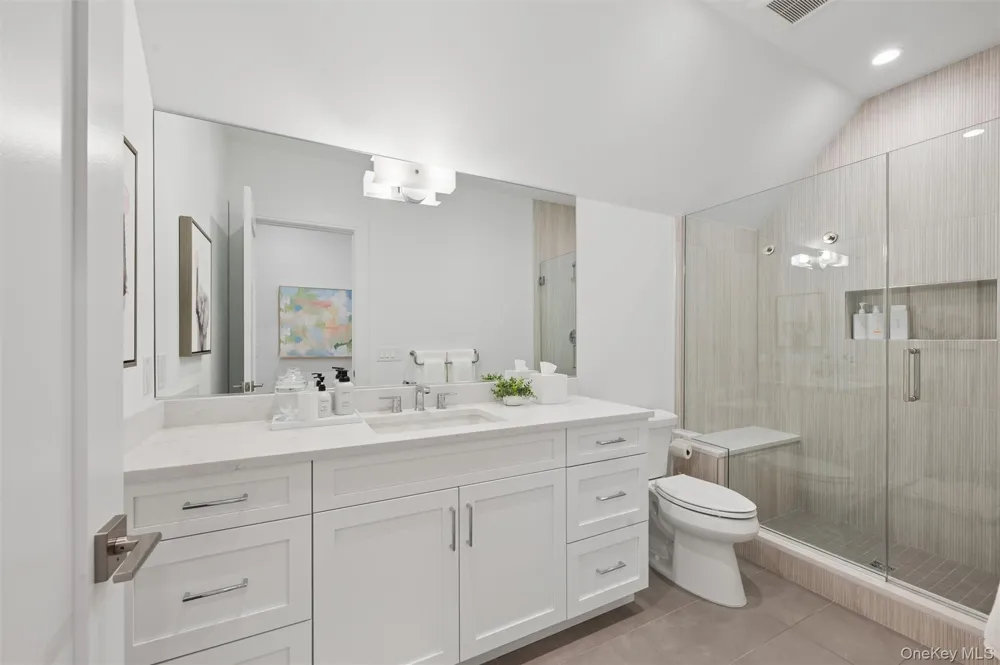 17 Happy Lane Westhampton Beach, NY 11978