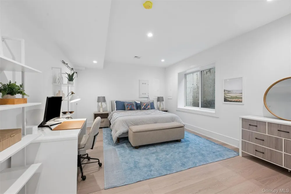 17 Happy Lane Westhampton Beach, NY 11978