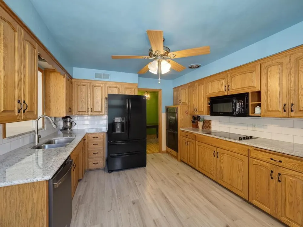 607 Swan Street Le Sueur, MN 56058