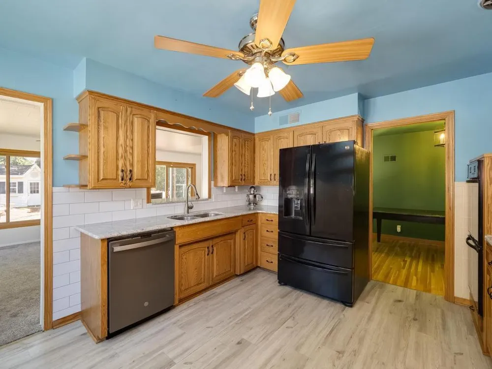 607 Swan Street Le Sueur, MN 56058