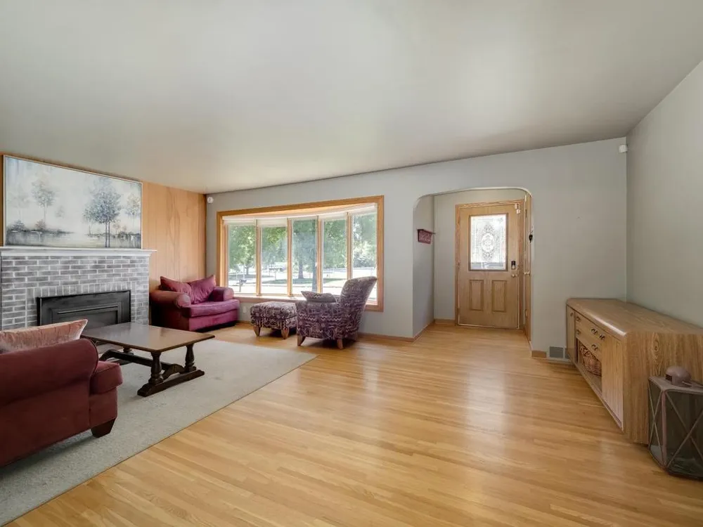 607 Swan Street Le Sueur, MN 56058