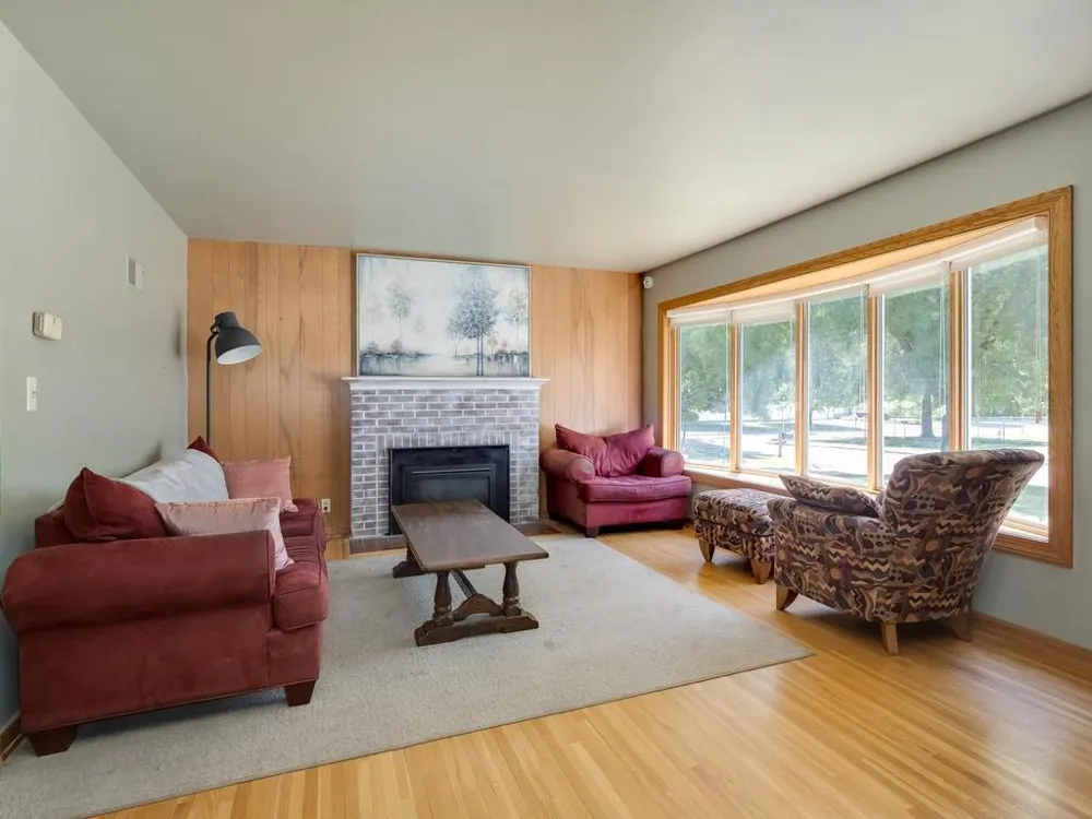 607 Swan Street Le Sueur, MN 56058