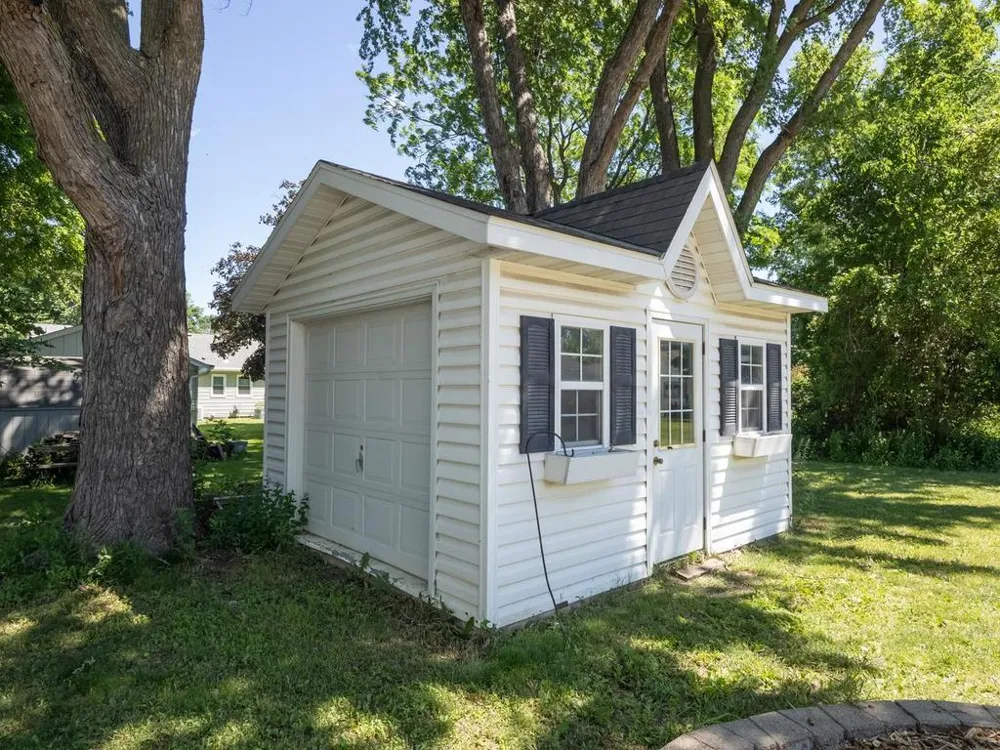 607 Swan Street Le Sueur, MN 56058