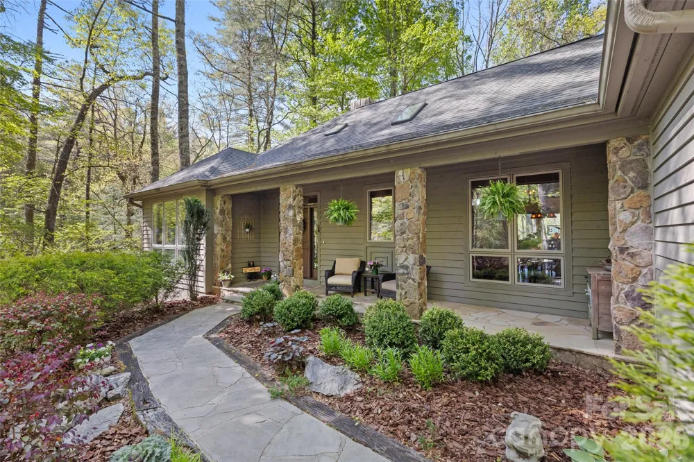 21 Laurel Wood Court Sapphire, NC 28774