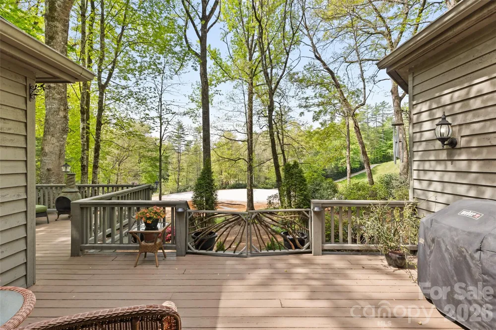 21 Laurel Wood Court Sapphire, NC 28774