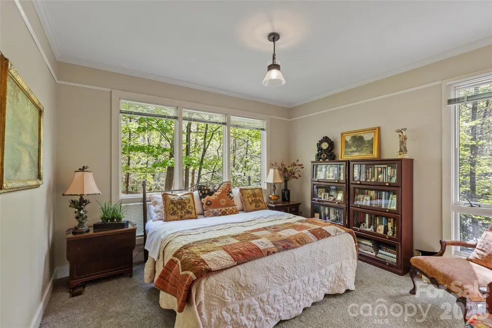 21 Laurel Wood Court Sapphire, NC 28774