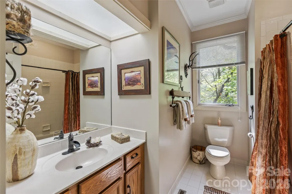 21 Laurel Wood Court Sapphire, NC 28774
