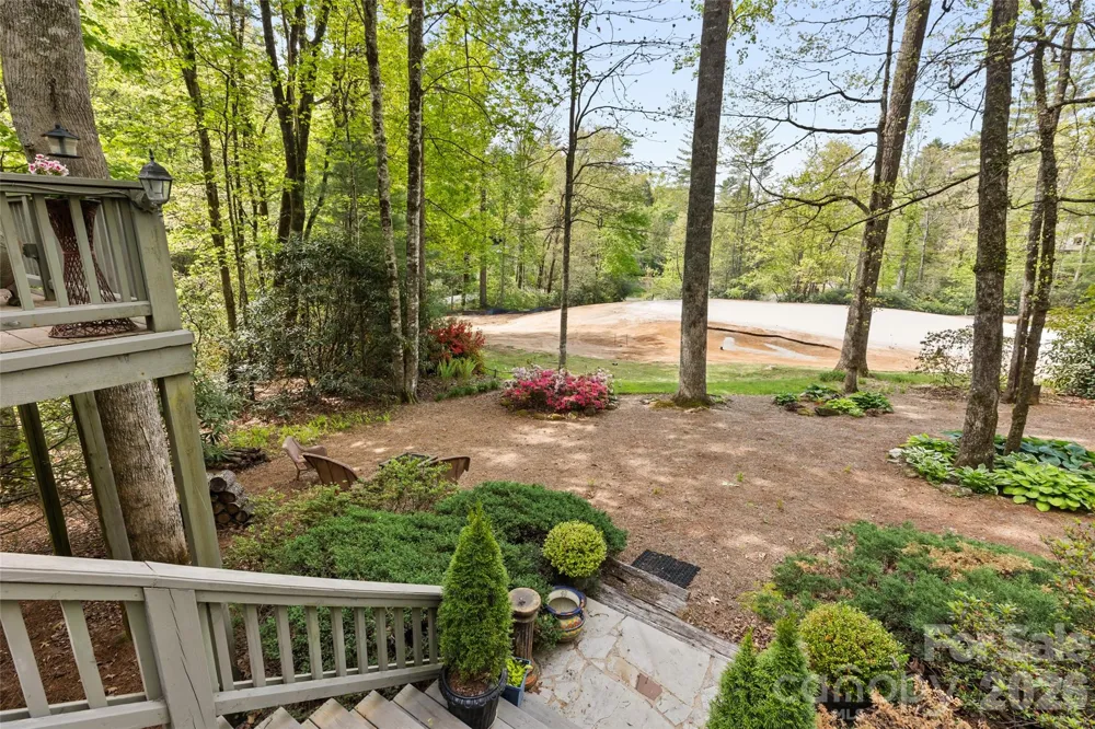 21 Laurel Wood Court Sapphire, NC 28774