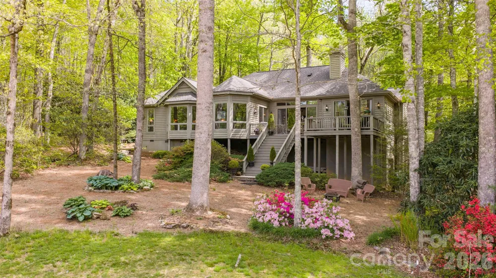 21 Laurel Wood Court Sapphire, NC 28774
