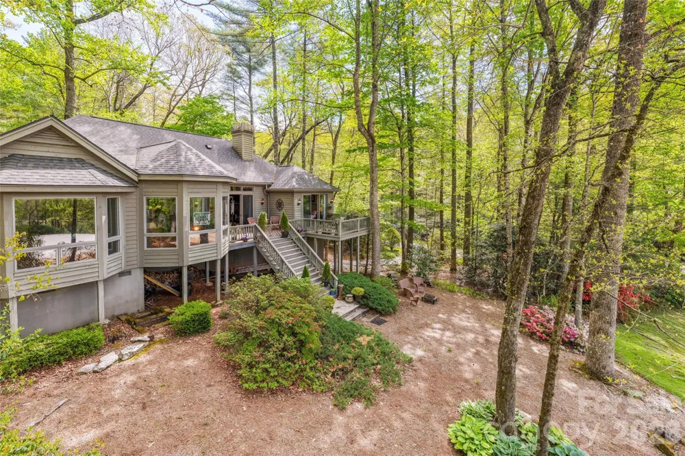 21 Laurel Wood Court Sapphire, NC 28774