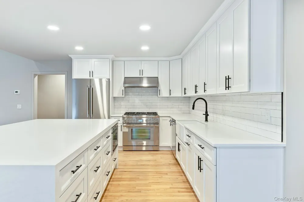 10 Jeffrey Lane East Quogue, NY 11942
