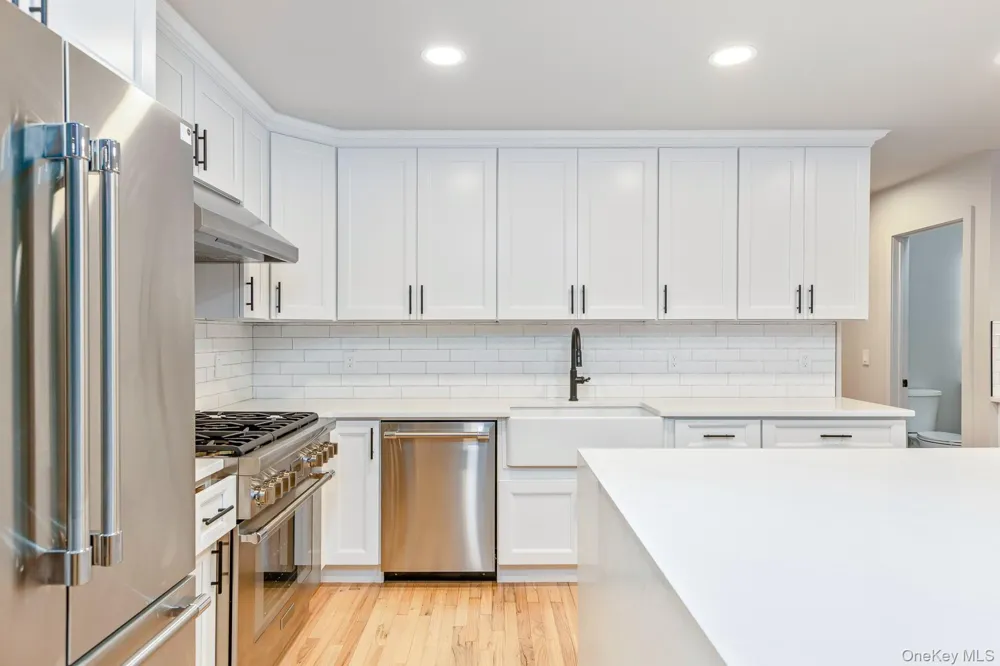 10 Jeffrey Lane East Quogue, NY 11942