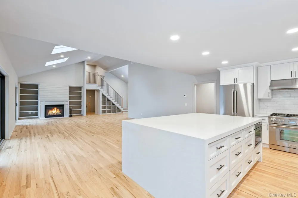 10 Jeffrey Lane East Quogue, NY 11942