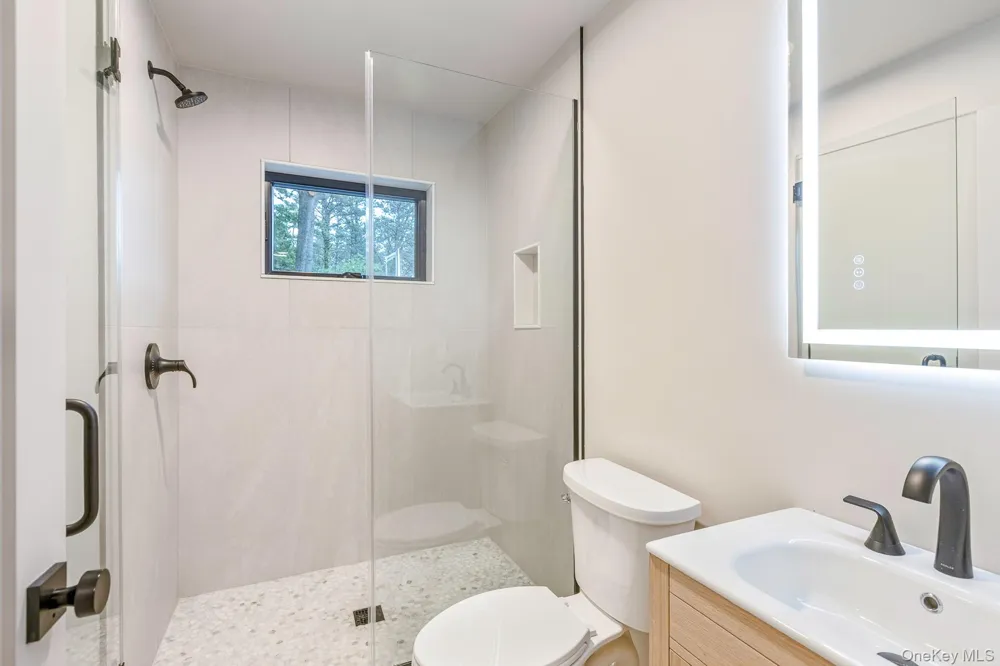 10 Jeffrey Lane East Quogue, NY 11942