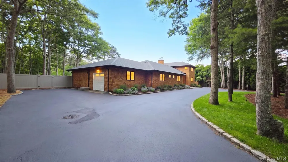 10 Jeffrey Lane East Quogue, NY 11942