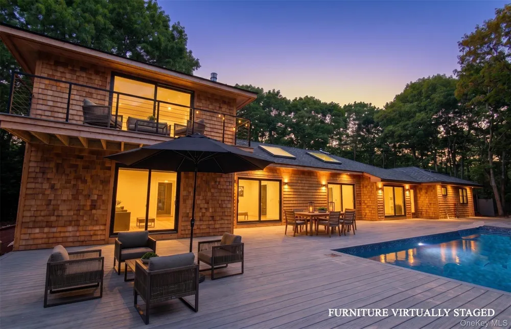 10 Jeffrey Lane East Quogue, NY 11942