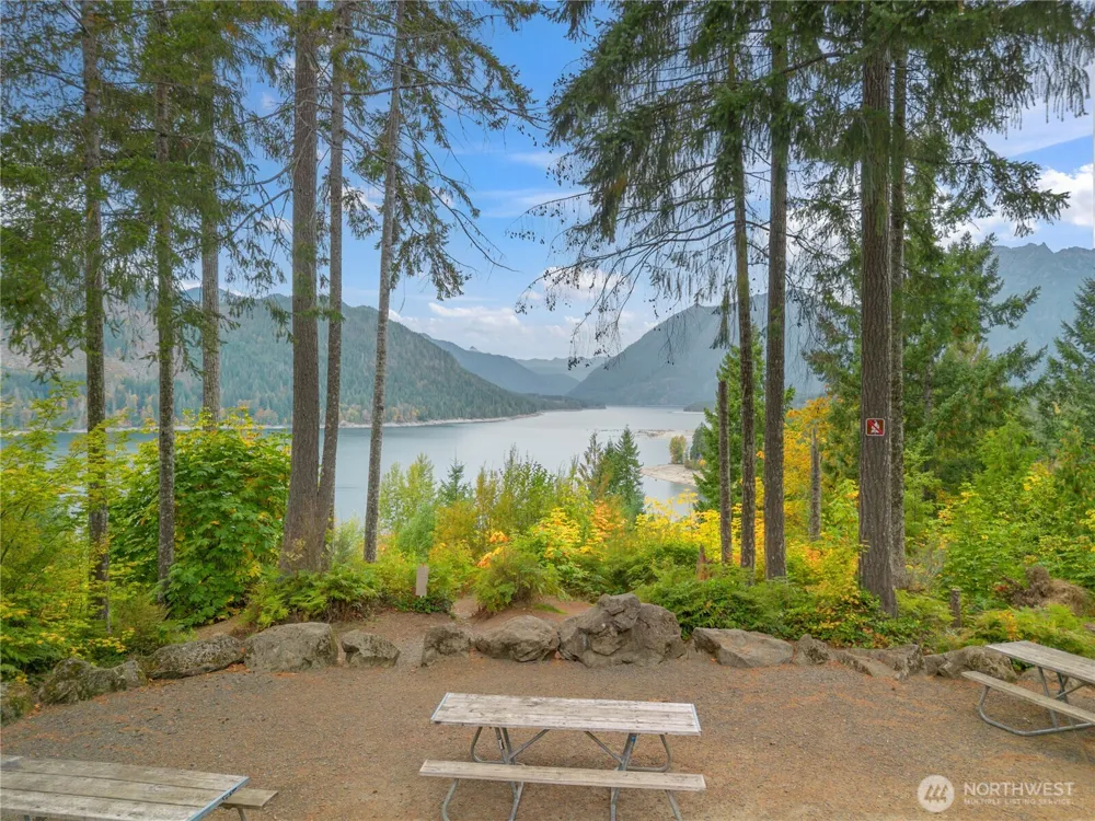 51 Coho Court Hoodsport, WA 98548