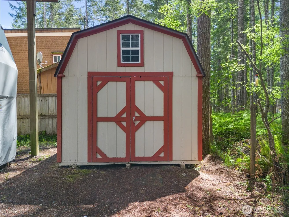51 Coho Court Hoodsport, WA 98548