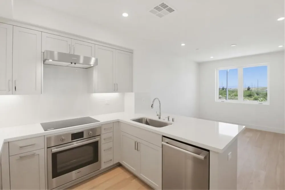2859 Josephine Lane Palo Alto, CA 94303
