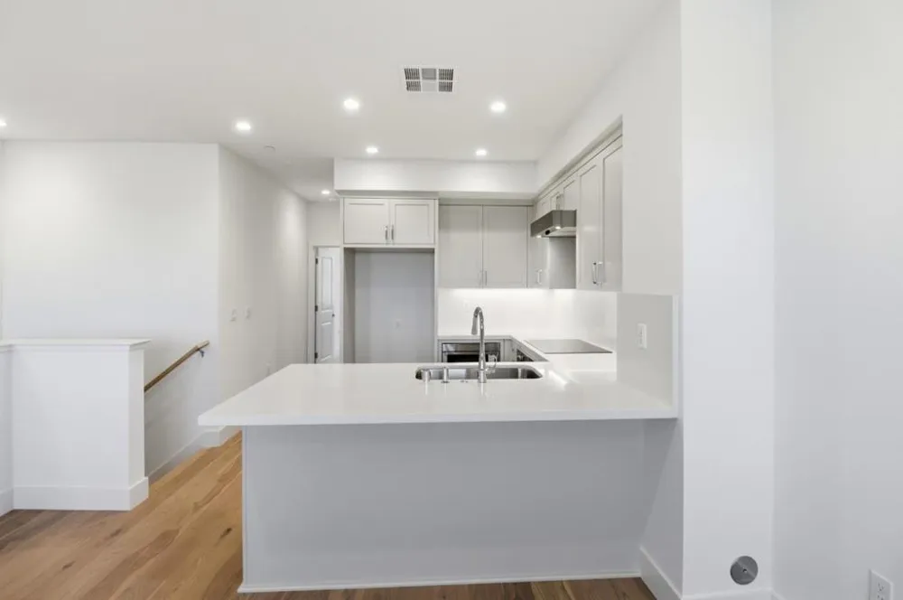 2859 Josephine Lane Palo Alto, CA 94303