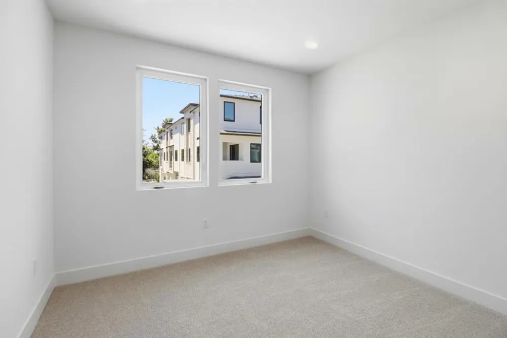 2859 Josephine Lane Palo Alto, CA 94303