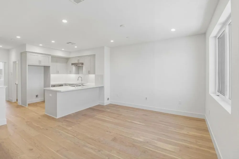 2859 Josephine Lane Palo Alto, CA 94303