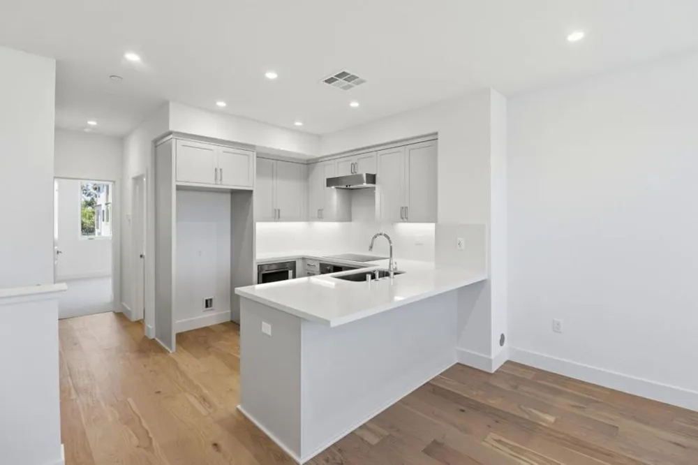 2859 Josephine Lane Palo Alto, CA 94303