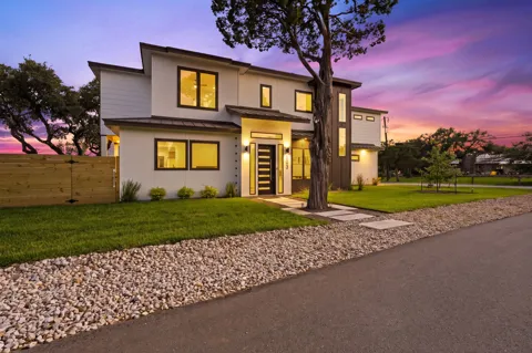 8503 Grandview Drive