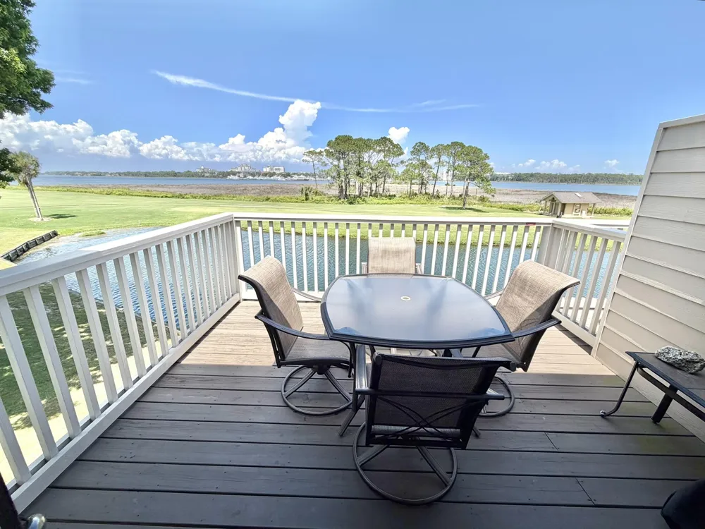 811 Harbour Point Drive #811