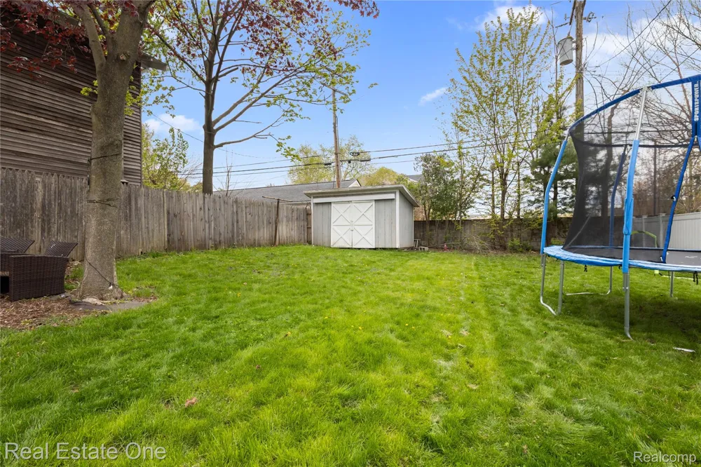 415 Taylor Avenue Rochester City, MI 48307
