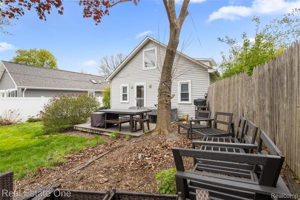 415 Taylor Avenue Rochester City, MI 48307