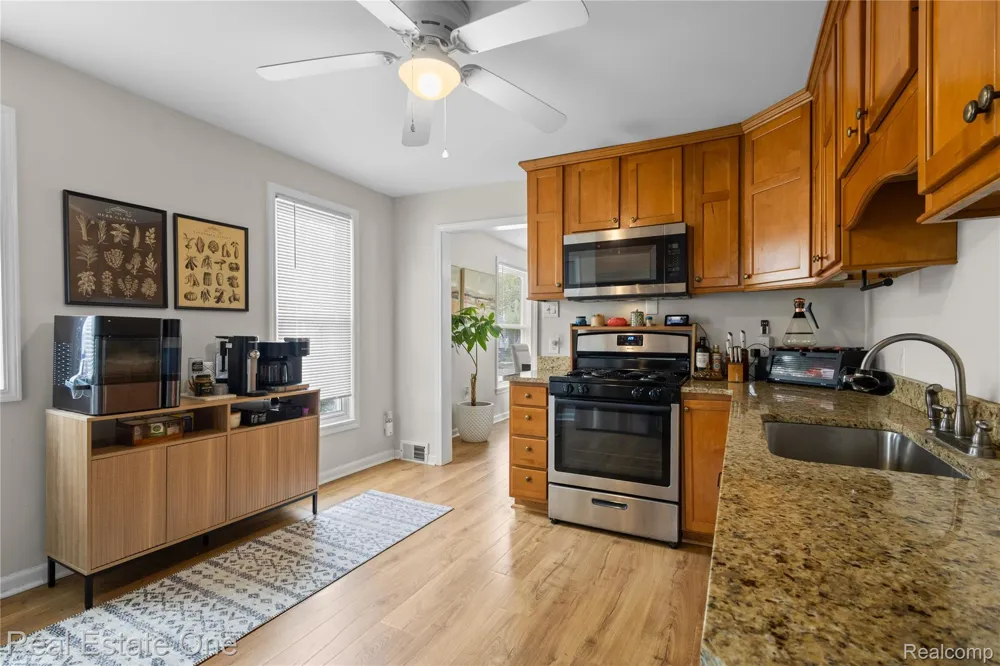415 Taylor Avenue Rochester City, MI 48307