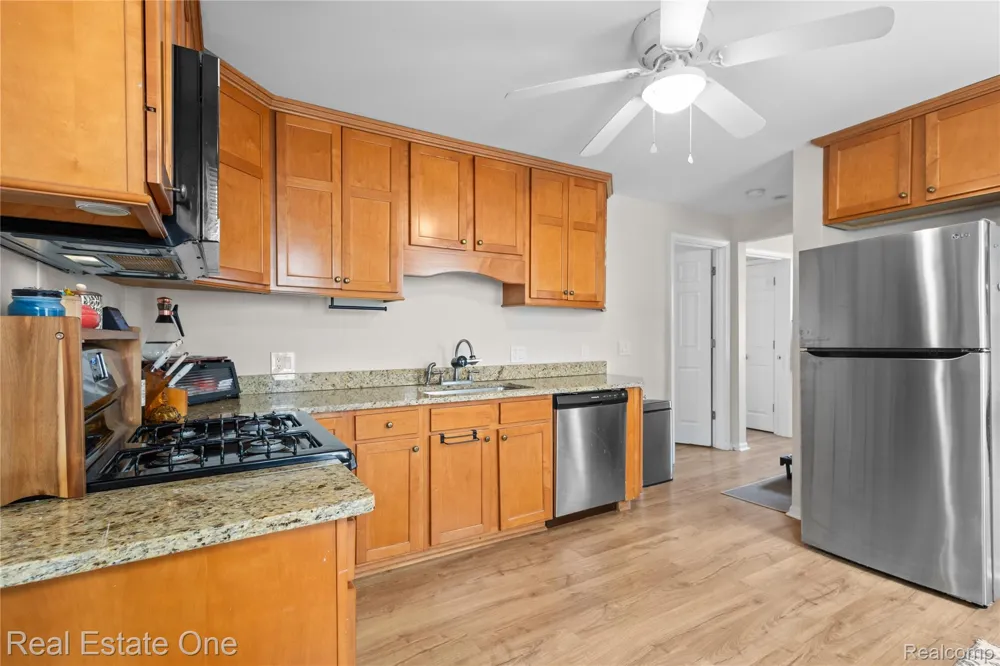 415 Taylor Avenue Rochester City, MI 48307